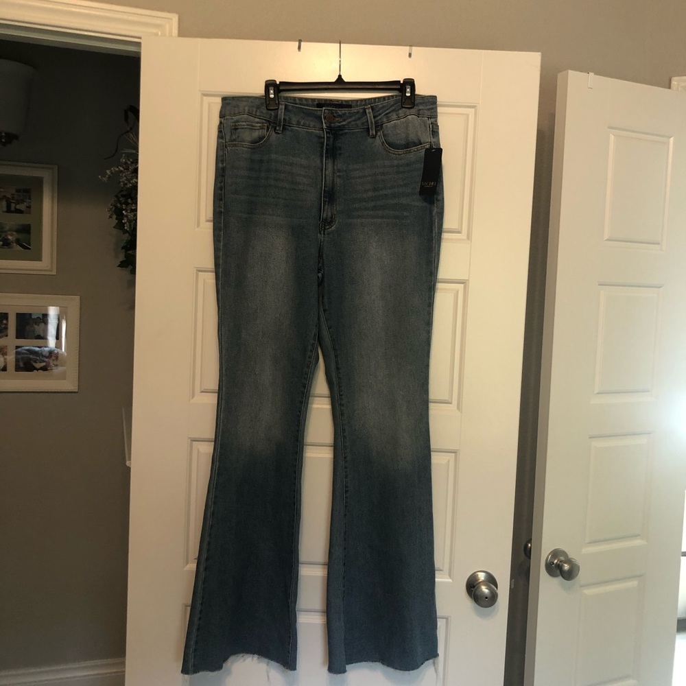 LAST CALL BEFORE THREDUP! 
Rachel Roy jeans NWT 🎀